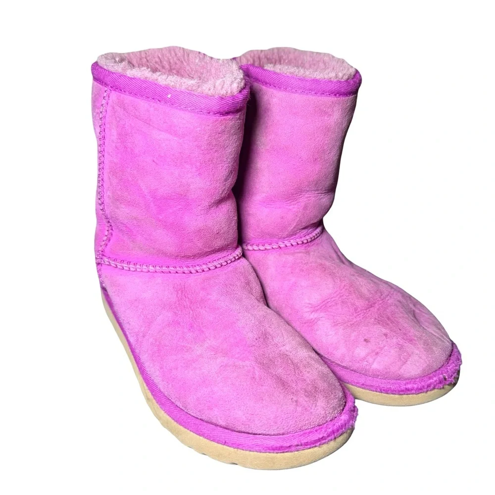 UGG 5251 Classic Short Purple Size 2 Little Girls